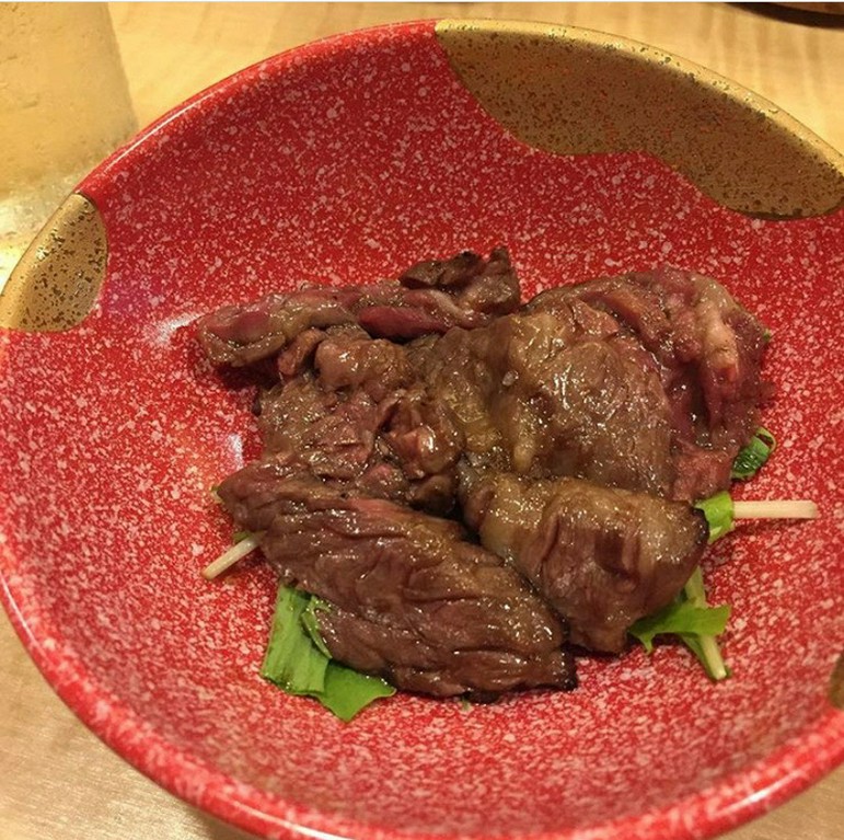 黒毛和牛A5 前足の炙りユッケ仕立て