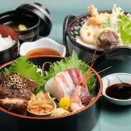 家族で来ても安心！　大人や年配の方でも食べやすい、軽い天ぷらとお刺身の和食御膳です。豚ヒレや牛肉などお肉も少しずつ食べられるのも嬉しいポイント。ランチライムは1,450円（税込）とお得に食べられます！