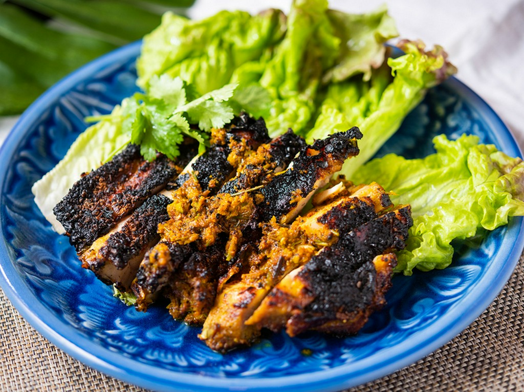 ガイヤーンカミン（生ターメリックグリルチキン）