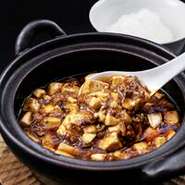 前菜3種
本日の点心1品
上海蟹肉入り 麻婆豆腐 ご飯付き
本日のデザート1品