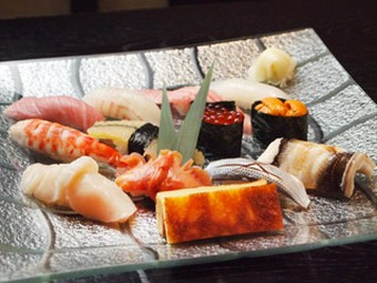 にぎり寿司　おまかせ13貫