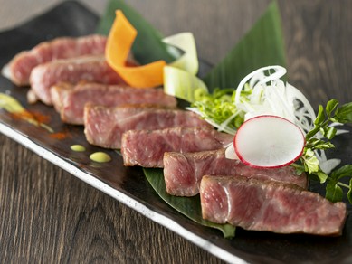 柔らかい食感と甘みが絶妙な味わいを生み出す「千屋牛」