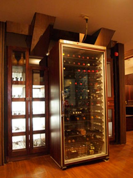 こだわりのワインは常時、数10種類がそろっています