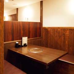 個室でゆったり、心ゆくまでお肉を味わってください