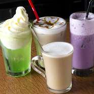 お酒の飲めない方にも様々なソフトドリンクをご用意しております。