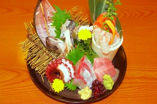 鮮度を誇る「魚介」、そして「牛タン」