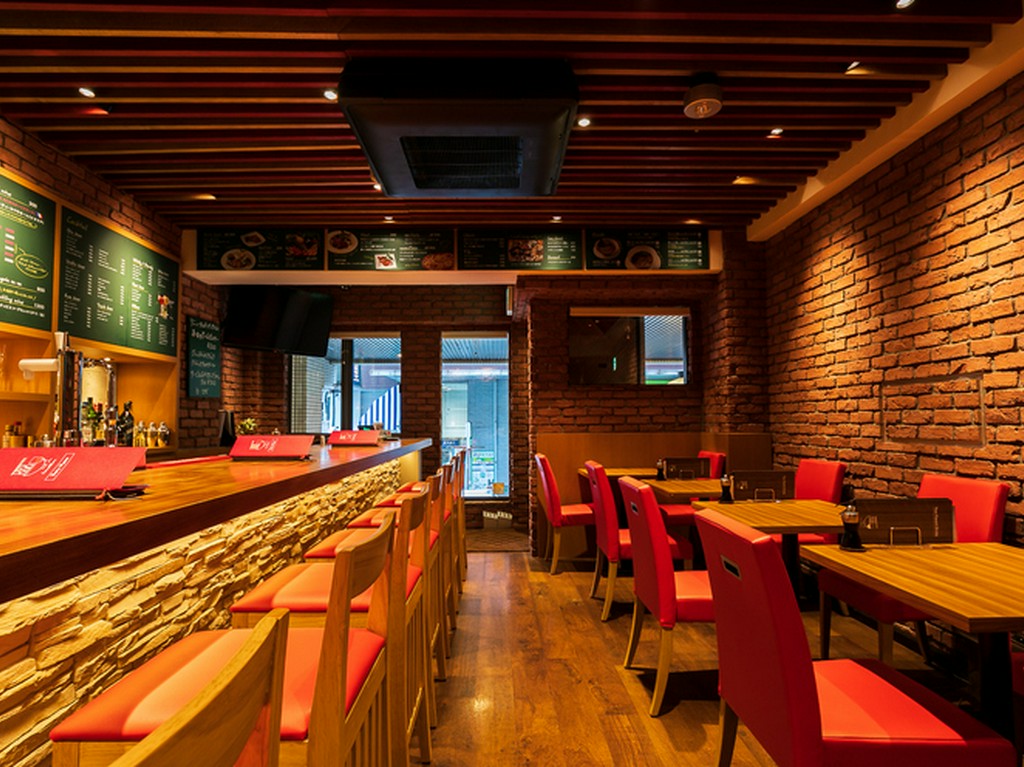 貸切り20名までOK！カジュアルなバルで肩の凝らない宴を