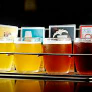 8種類のクラフトビールの中からお好きなビールを4種類お選びいただき、飲み比べを楽しんでいただけます。スタイルの違いによるビールの味わいの違いをぜひお楽しみください。
