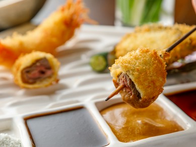 多彩な料理を食べられるコース料理