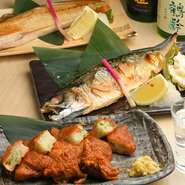 お魚のすり身を使って店舗でタネから作っています。ぜひ揚げたてをお召し上がりください。