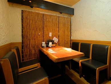 プライベート感溢れる半個室で愉しむお食事