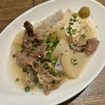 定番おつまみの煮込み！柚子胡椒がベストマッチ！
