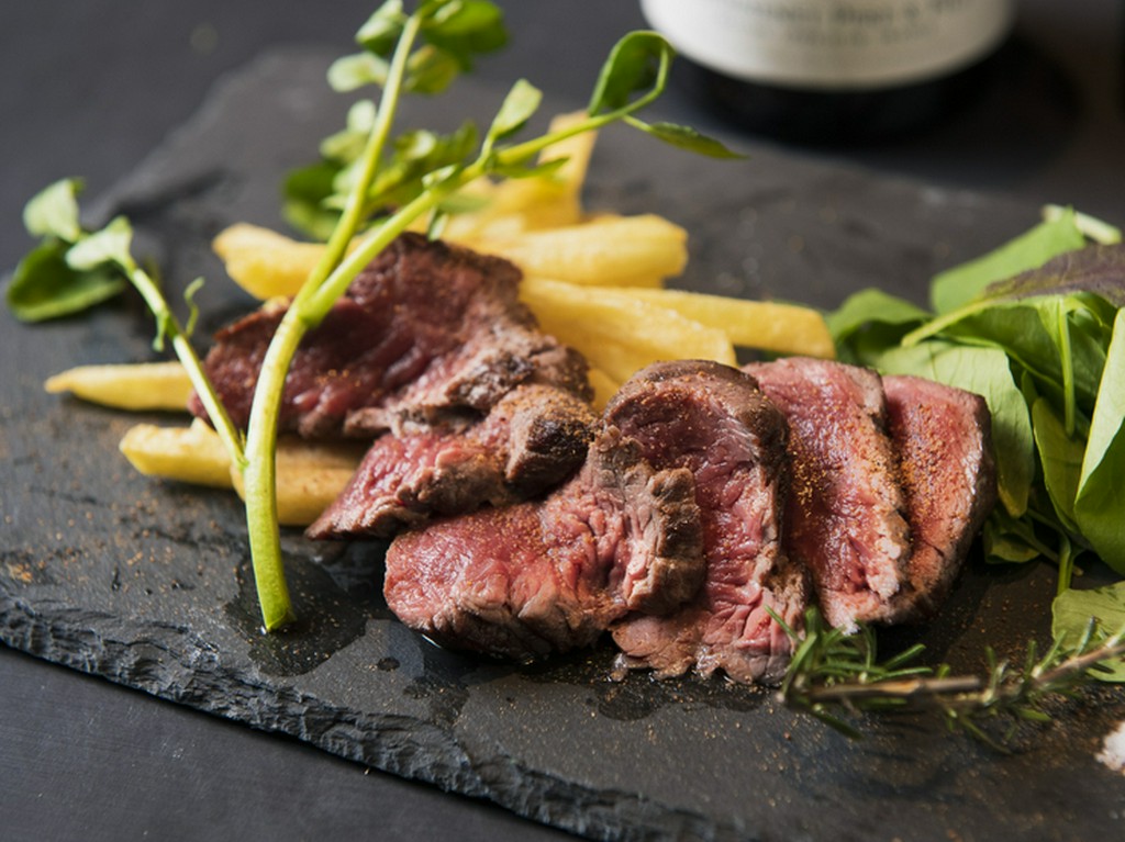 国産牛からジビエまで！『こだわりの肉料理』