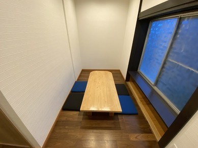 少人数（4名以下）で予約できる個室がある