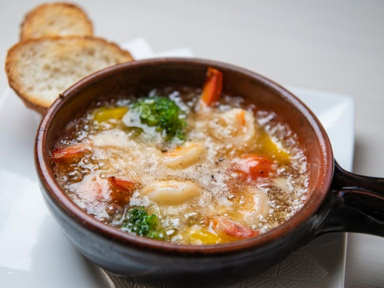 プリプリ海老に大満足!『海老のアヒージョ』