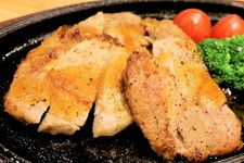 様々な集まりでも
楽しめるお料理のプラン！
2時間飲み放題付き(＋2200円)も可能。