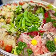 お刺身とサラダオードブル