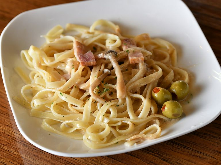 生パスタ ポルチーニクリーム