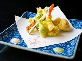 主役は素材。蒸し料理ととらえた『旬の天ぷら盛り合わせ』