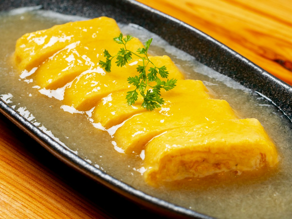 優しい味わいが全身に染み渡る『みぞれ餡だし巻き』