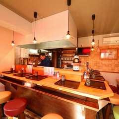 地元の人たちにこよなく愛される、老舗焼鳥店