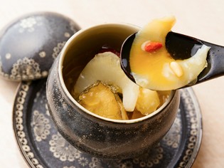 味の向上とともに薬膳としても期待できる食材を使用