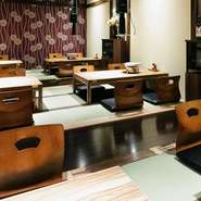 少人数でのお集まり、忘年会や新年会、誕生日会などの宴会や接待にもお使いいただけます。最大30名様ほどの宴会のご対応可能です。