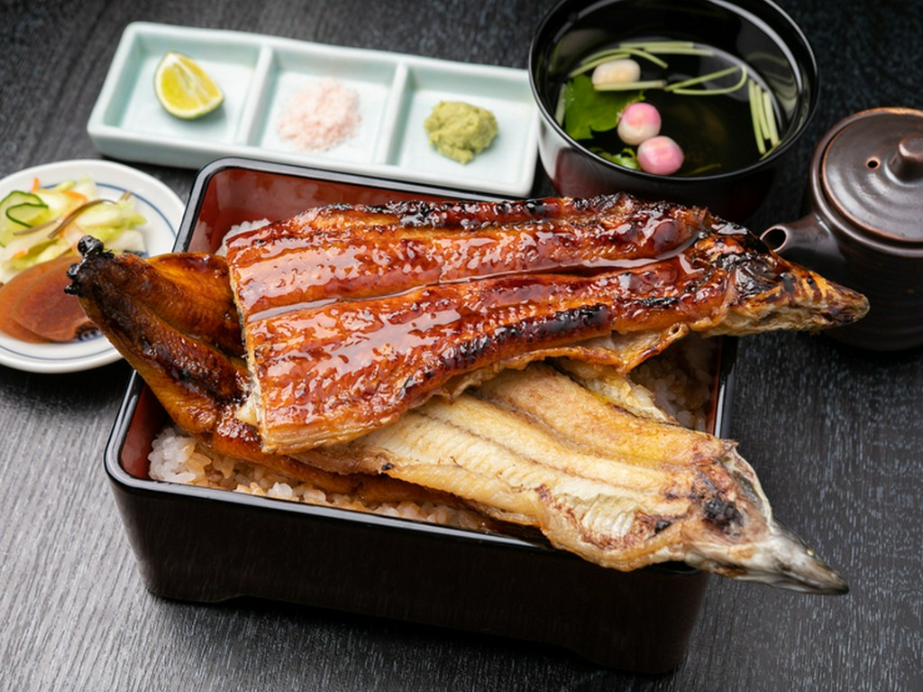 外はパリッと、身はふっくら。旨みと共に香ばしさも堪能