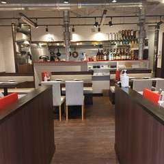 臨場感あるオープンキッチン