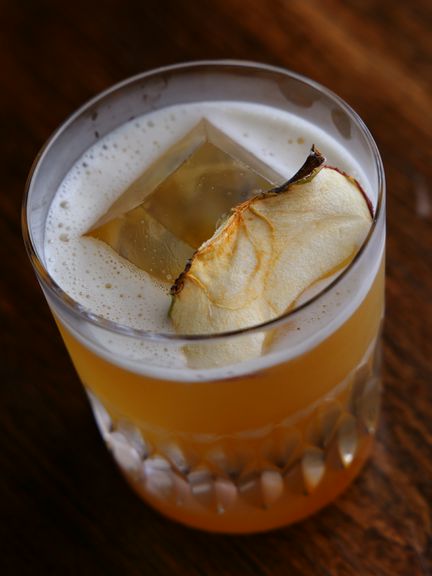 女性に大人気『アールグレイジンと林檎のオールドファッションド』