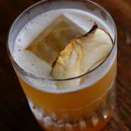 アールグレイジンと林檎の甘酸っぱさが、絶妙なハーモニーのカクテル。