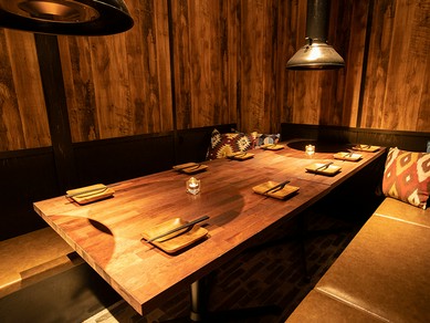 全席完全個室なので人の視線や声を気にすることなく楽しめる 