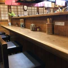 カウンターが10席ありますので、お気軽にどうぞ！