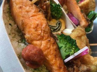 テイクアウト始めました