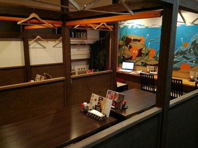 店内飲食を自粛し、テイクアウトのみにしております。