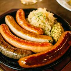 特製ドイツソーセージ５種盛り Five Sausage Platter