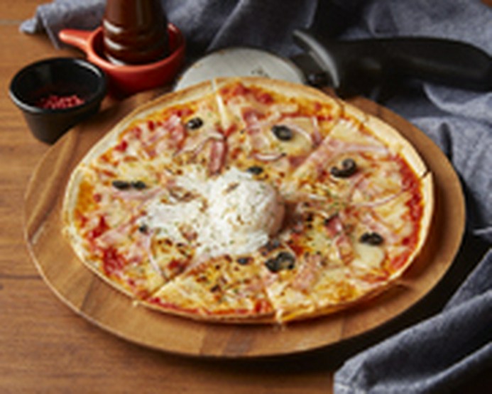 Schmatz 赤坂 赤坂 ダイニングバー の料理 店内写真 2ページ目 ヒトサラ