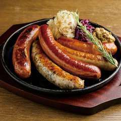 特製ドイツソーセージ５種盛り Five Sausage Platter