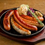 特製ドイツソーセージ５種盛り Five Sausage Platter