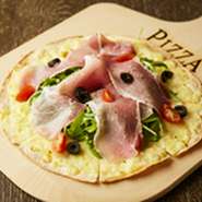 生ハムルッコラピザ Cured Ham & Rucola Pizza