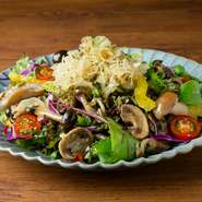 ザワークラウトときのこのドイツ風サラダ German Style Salad with Mushrooms
