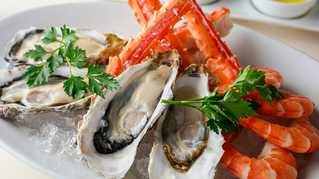 『オーシャンプラッター　メルトバター＆レモン』で贅沢な海の幸を堪能（2名分）
