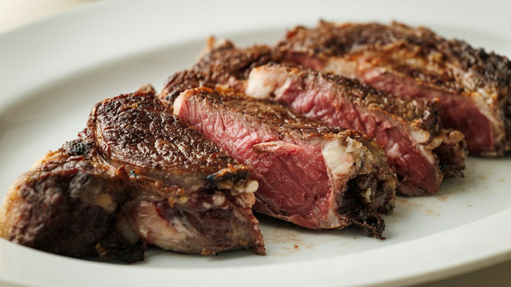 絶品リブステーキで特別な時間をお楽しみください。ステーキをしっかり楽しみたい方へおススメのコース