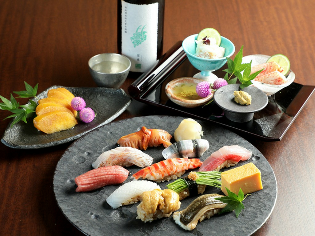 豊洲や九州の市場から直送される旬の魚、神経締めで鮮度を保持