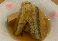 良質の子持ち昆布を塩抜きして、鰹と昆布の濃厚な旨味出汁で味つけをしました。出汁の香りとプチプチとした食感をお楽しみください。
冷凍保存