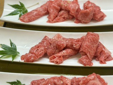 和食一筋三十九年。糀が引き出す和牛の旨味と黒潮の幸。心に残る一献と共に、贅を尽くしたしゃぶしゃぶを。