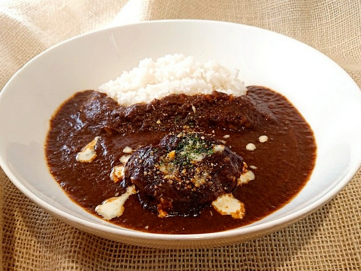 カレーの店 らんらんルー 谷町 谷町四丁目 カレー の料理 店内写真 ヒトサラ