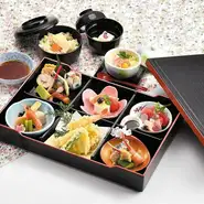 会席料理の内容がこのお料理で全て楽しんでいただけます。