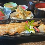 胡蝶蘭（様々な集いの席を華やかに彩る豪華特選御膳）