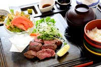 ・うどん・ウインナー・チキンナゲット・ふりかけご飯・プリン・お菓子付き